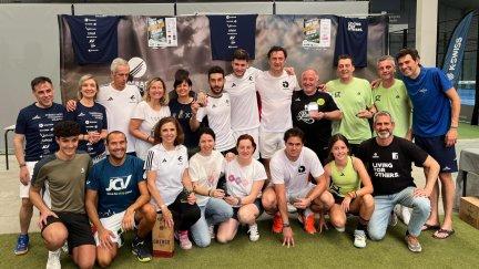 Algunos participantes del Torneo Interempresas de pádel solidario de Aragón.