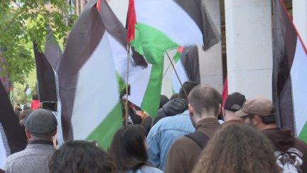 Los manifestantes salido desde La Aljafería