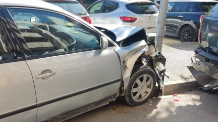 Estado en el que ha quedado el coche que conducía el menor. / Ayuntamiento de Huesca