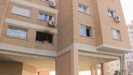 Fallece una mujer horas después de ser víctima de un incendio en su vivienda.