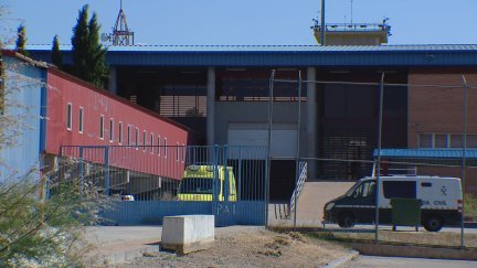 Exterior de la cárcel de Zuera a la que será trasladado el agresor.