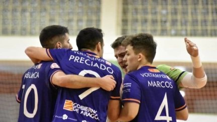 Los jugadores del Full Energía Zaragoza celebran un gol.