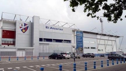 Fachada del estadio El Alcoraz en Huesca. / Europa Press