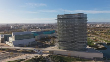 Torre del Agua en el recinto Expo de Zaragoza.