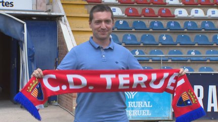 Unai Mendia, tras su presentación como entrenador del CD Teruel.