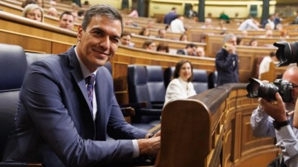 El PSOE ganaría las generales por un punto al PP, según un CIS previo a las europeas.