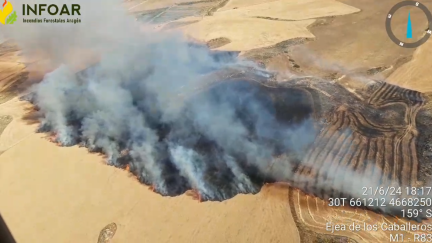 Toma aérea de la superficie incendiada. | Infoar