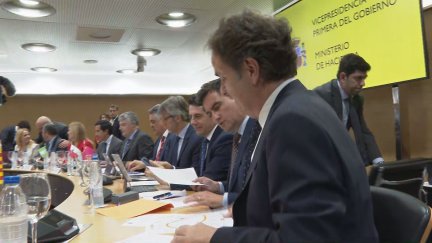 El consejero de Hacienda al inicio de la reunión del Consejo de Política Fiscal y Financiera. / Aragón TV