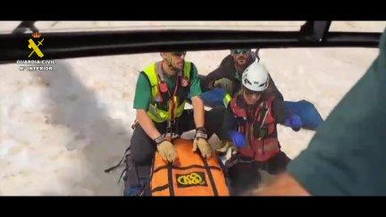 Rescate del fallecido en el glaciar del Aneto el martes. / Guardia Civil