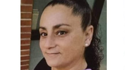Francisca, de 43 años, se sabe que mide 1,60 y tiene una complexión física gruesa, con el pelo moreno y ojos castaños.