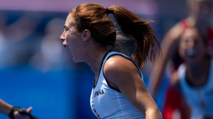 Begoña celebra con rabia su gol. Foto: Federación Española de Hockey