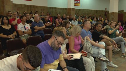 Asamblea de los trabajadores de la empresa Bosal celebrada este miércoles. / Aragón TV