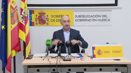 El delegado del Gobierno en Aragón, Fernando Beltrán, este jueves en Huesca. / Aragón TV