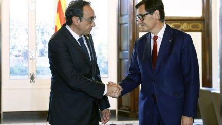 El presidente del Parlament, Josep Rull, se ha reunido con el primer secretario del PSC, Salvador Illa. / EFE