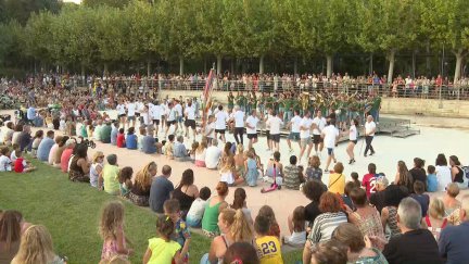 Ensayo general de los Danzantes de Huesca. / Aragón TV