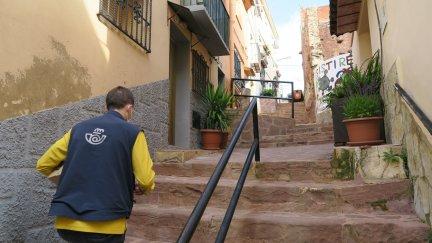 En el conjunto de Aragón hay 270 carteros rurales. / Correos
