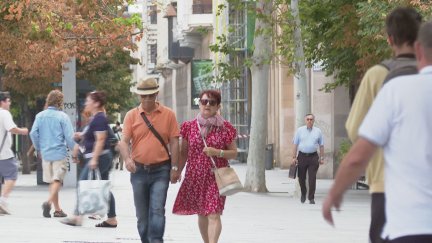 Vuelve la actividad comercial al centro de las ciudades tras las vacaciones. / Aragón TV