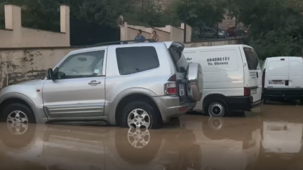 La lluvia, que ha comenzado sobre las 20:00 horas y ha estado acompañada de pequeño granizo. / Aragón TV