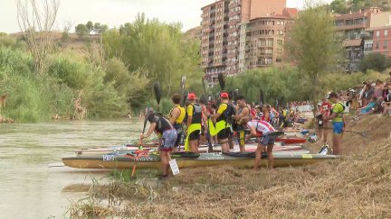 Los participantes en el Descenso Internacional del Cinca listos para la salida. / Aragón Tv