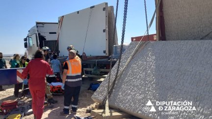 Imagen de lugar del siniestro y de la actuación de los bomberos de la DPZ. / Diputación de Zaragoza