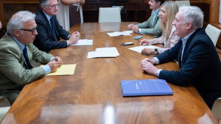 La vicepresidenta y otros cuatro consejeros se han reunido para analizar y valorar los daños producidos por las tormentas. / Gobierno de Aragón