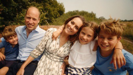 Captura del vídeo emitido por la Casa Real Británica. / Duques de Kensington