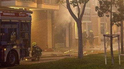 El incendo se ha producido en la calle Ildefonso Manuel Gil de Zaragoza. / R. Coll