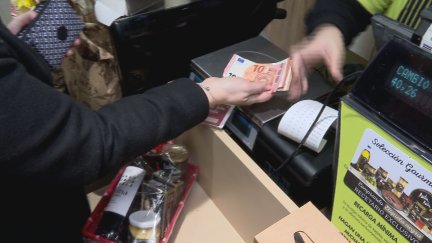 Con este servicio quieren facilitar la disponibilidad de dinero en efectivo en zonas rurales. / Aragón TV