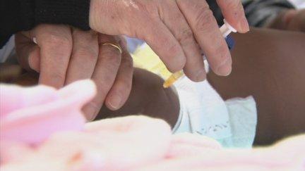 En Aragón se recomienda la vacunación antineumocócica universal infantil a los 2, 4 y 11 meses. / Aragón TV