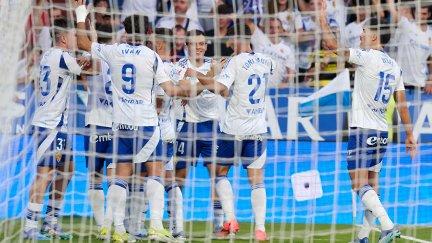 El Real Zaragoza busca en Burgos un triunfo que le mantenga en el liderato.