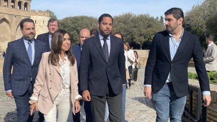 El secretario general de VOX, Ignacio Garriga, visita el Palacio de La Aljafería. / Europa Press