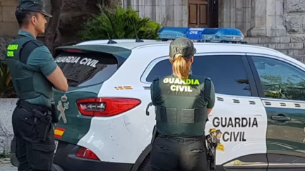 La Guardia Civil detuvo al presunto asesino y fue trasladado al hostpial ya que presentaba algunas lesiones. / Europa Press