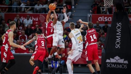 Un momento del partido ante el Lleida