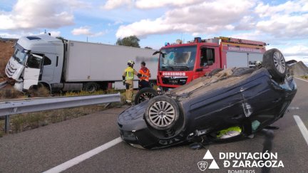 El accidente ha tenido lugar en la A-23 a la altura de Longares (Zaragoza). / DPZ