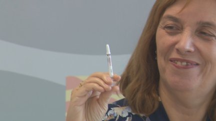 Muestra de la vacuna intranasal contra la gripe./ Aragón TV