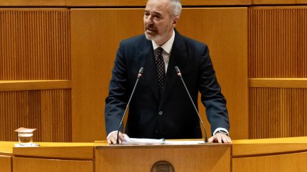 Jorge Azcón durante su discurso en el pleno de las Cortes de Aragón. / Gobierno de Aragón. Fabián Simón