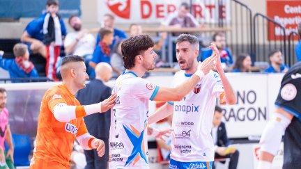 Los jugadores del Wanapix Sala 10 celebran un gol ante Movistar Inter