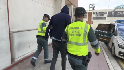 El juez decreta prisión comunicada y sin fianza para el 'kamikaze' que provocó un accidente en el que murió una mujer embarazada. / Guardia Civil