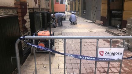 Operarios trabajando en la zona afectada. / Silvia Romeo