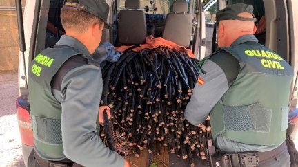 Parte del cable de cobre robado. / Guardia Civil