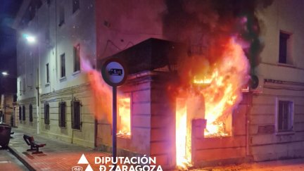 El fuego se ha declarado en un local de la calle Jiloca de Calatayud. | Diputación de Zaragoza