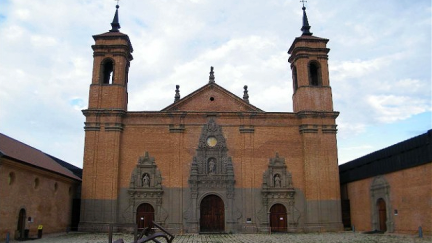 Fachada de la iglesia con las dos torres en las que se va a actuar. | Gobierno de Aragón