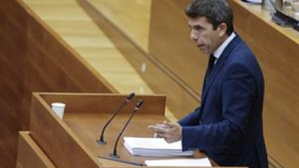 Comparecencia del president de la Generalitat Valenciana, Carlos Mazón, este viernes. / EFE