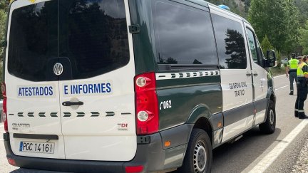 Furgón de Atestados e informes de la Guardia Civil. / Guardia Civil
