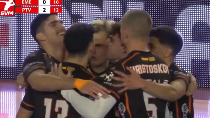 Imagen del partido del partido de ayer en la pista de Emeve Lugo