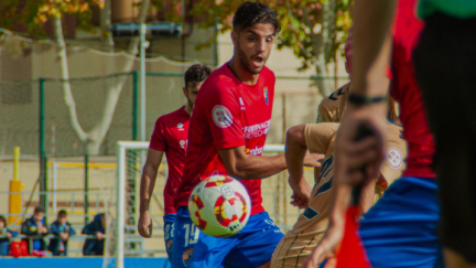 Momento del partido disputado hoy en Pinilla ante el Eibar B. Foto:Twitter del CD Teruel
