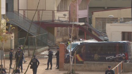 Fallece un operario en el derrumbe de un colegio en Massanassa. / Aragón TV