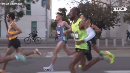 Carlos Mayo durante su participación en la Maratón de Valencia