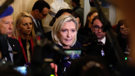 Los 140 diputados de Le Pen son fundamentales para la supervivencia del Ejecutivo. / Efe-Epa-Mohammed Badra