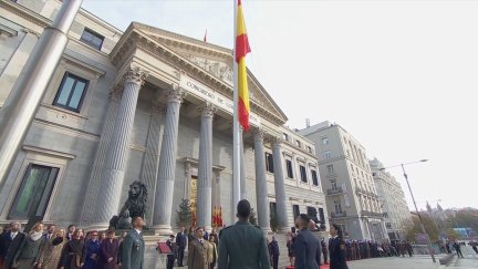 El acto ha comenzado con el izado de bandera. / Aragón TV